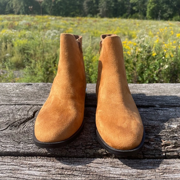 NWT Nine West Light brown and black flat ankle vegan faux suede booties - Picture 7 of 10